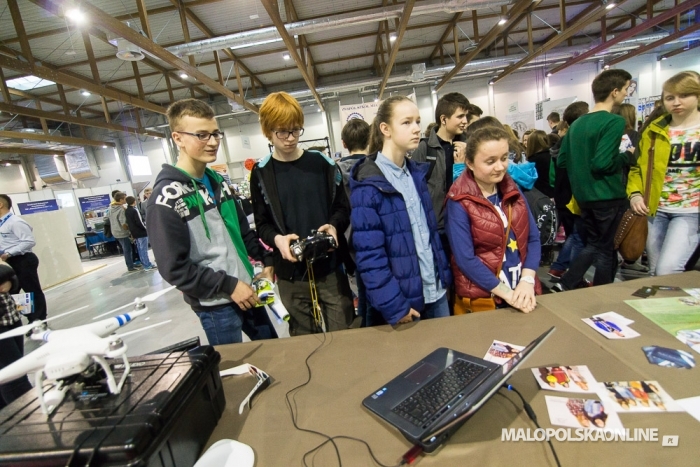 Uczniowie "Sokoła" na III Targach Edukacyjnych (zdjęcia)