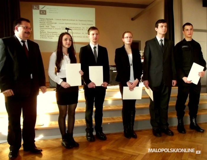 Blisko 30 uczniów z Podhala otrzymało stypendia Prezesa Rady Ministrów 