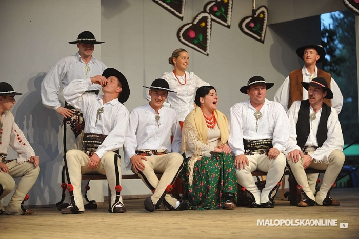 Zespół im. Ludwika Łojasa wyróżniony na 48. Tygodniu Kultury Beskidzkiej (zdjęcia)
