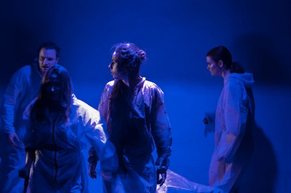 Międzynarodowy spektakl teatralny – „Obcy. Tragedia grecka” – wraca do Otwartej Pracowni (zobacz zwiastun)