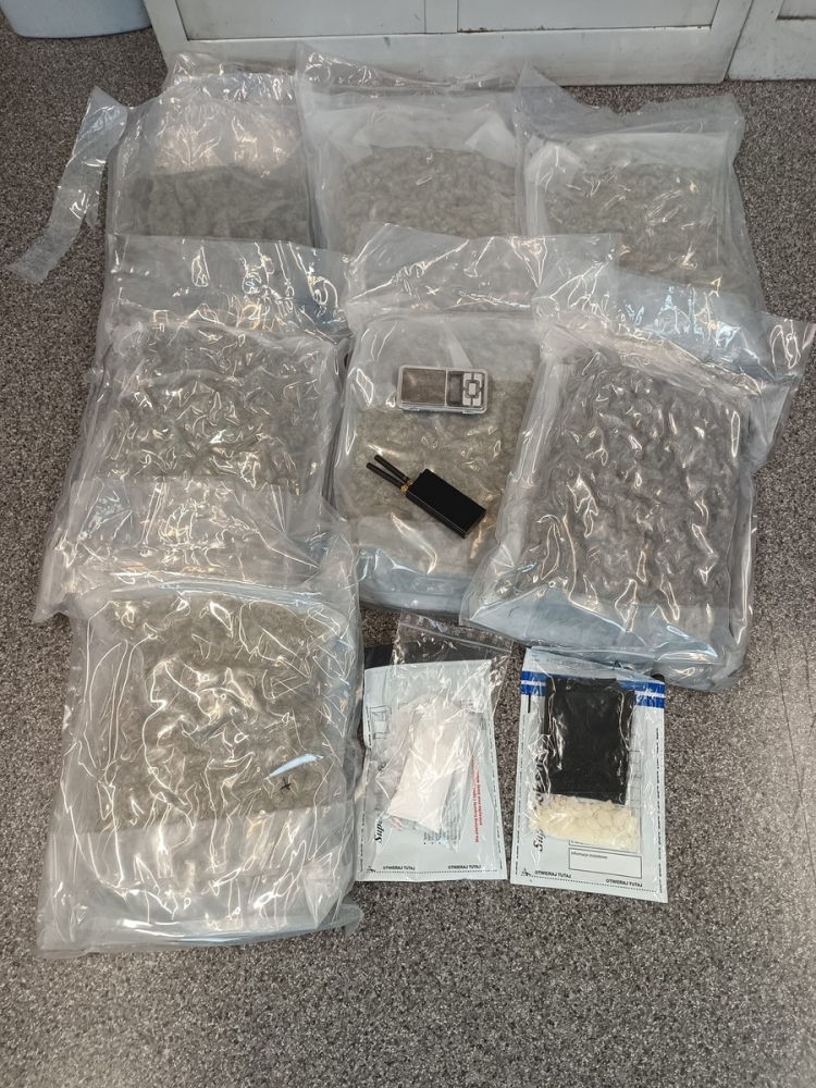 Policja zabezpieczyła ponad 8,5 kg narkotyków (video)