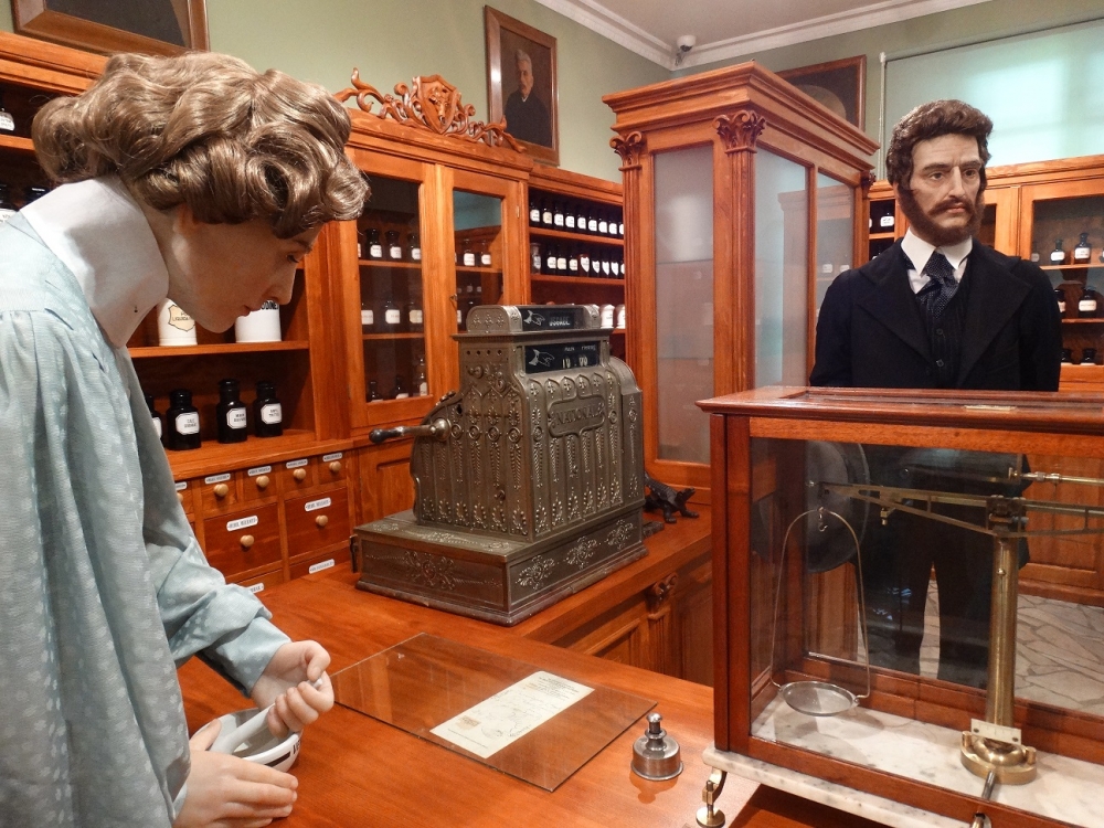 "Świat dawnej apteki na polsko-słowackim pograniczu" - wystawa w Muzeum Regionalne Ziemi Limanowskiej (zdjęcia)