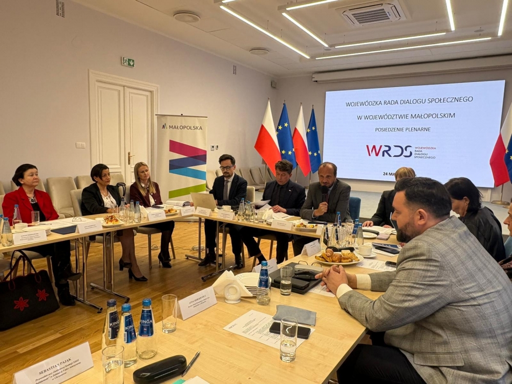 Posiedzenie Wojewódzkiej Rady Dialogu Społecznego w Krakowie. Dyskusja o wyzwaniach regionu