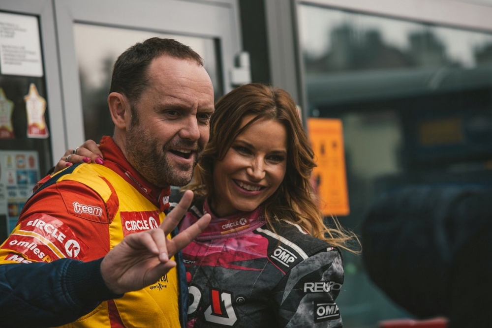 Karolina Pilarczyk i Tomasz Kuchar zaprezentują swoje samochody rajdowe na stacji w Krakowie