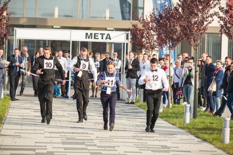Rekord na tacy – 6. Krakowski Bieg Kelnerów