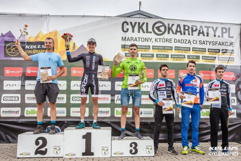 Zawodnik Sokoła samotnie na mecie cyklomaratonu