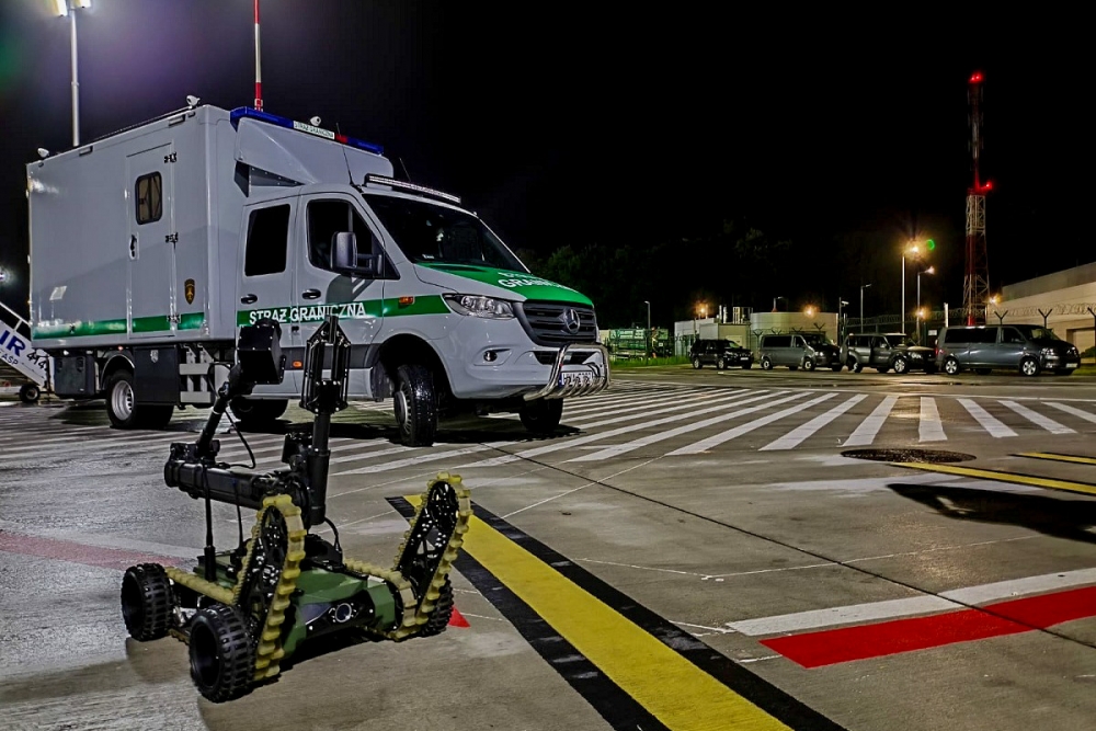Terrorist on board. Ćwiczenia Straży Granicznej i Policji na lotnisku