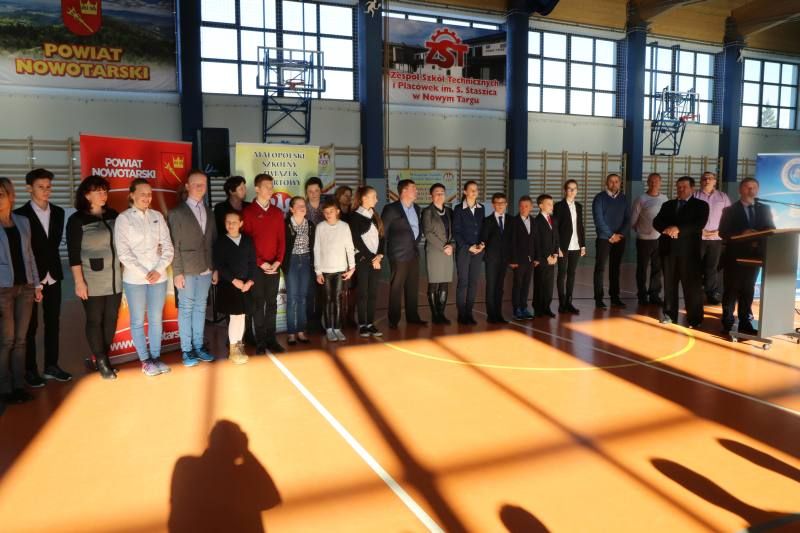 Drugie miejsce Powiatu nowotarskiego w Małopolskim Systemie Współzawodnictwa Sportowego dzieci i młodzieży Szkolnego Związku Sportowego za rok 2015/2016.
