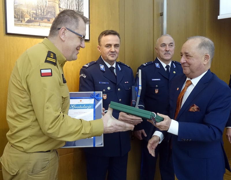 Gratulacje dla komendantów policji i straży pożarnej