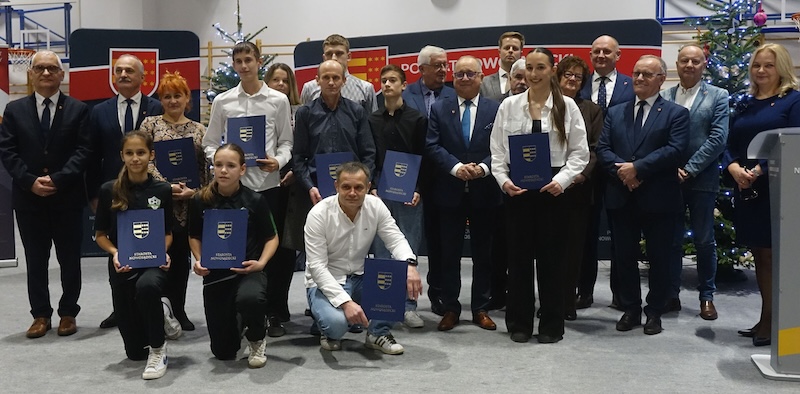 Trenerzy i sportowcy wyróżnieni (zdjęcia)