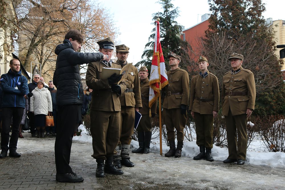 W Nowym Targu upamiętniono ofiary stanu wojennego (zdjęcia)