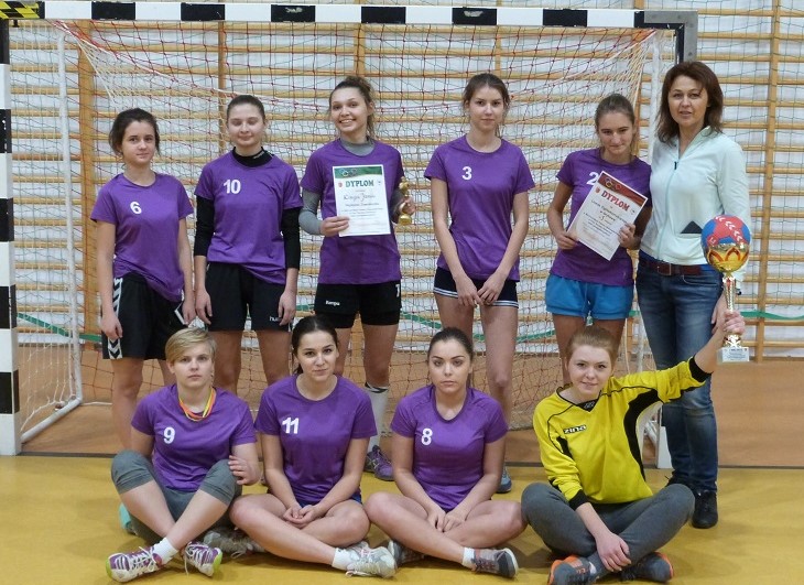 Grybowianki mistrzyniami powiatu w piłce ręcznej (zdjęcia)