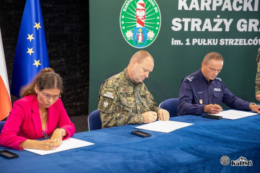 Straż Graniczna i Policja podpisały porozumienia ze szkołami