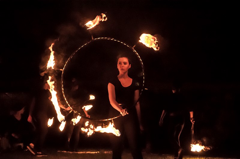 Występ Teatru Eksperymentalnego GCK „ERGO” podczas Festynu „Święto wiosny" (zdjęcia)