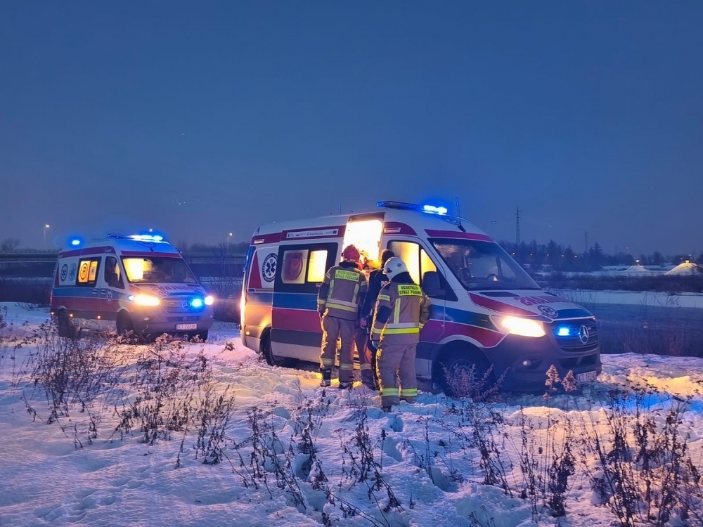 Akcja ratunkowa na Dunajcu. Dwie osoby wyciągnięte z lodowatej wody