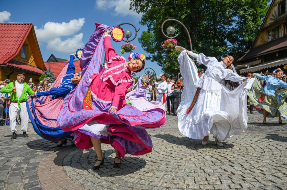 Zatańczyli na Krupówkach (duża galeria)