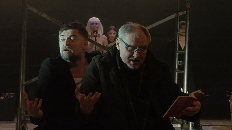 Na scenie Teatru im Slowackiego ostatnie próby do sztuki "Kariera Artura Ui" w reż. Brzyka (zdjęcia)