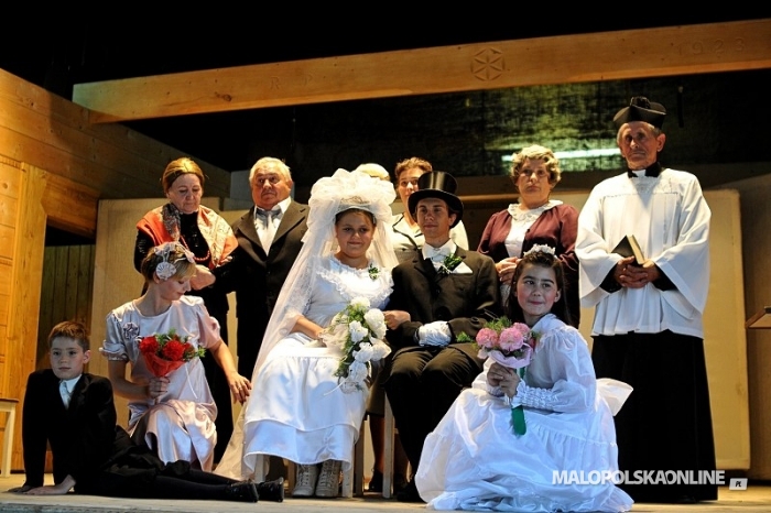 Zakończył się XXVIII Międzywojewódzki Sejmik Wiejskich Zespołów Teatralnych (duża galeria)