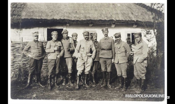 Z  HISTORIĄ  W TLE. Przygoda z Ojczyzną na szlaku „Kadrówki”